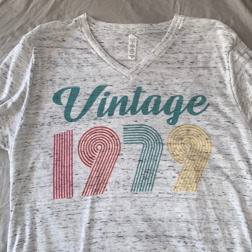 💸 3/$25 Buttery soft “Vintage 1979” tshirt